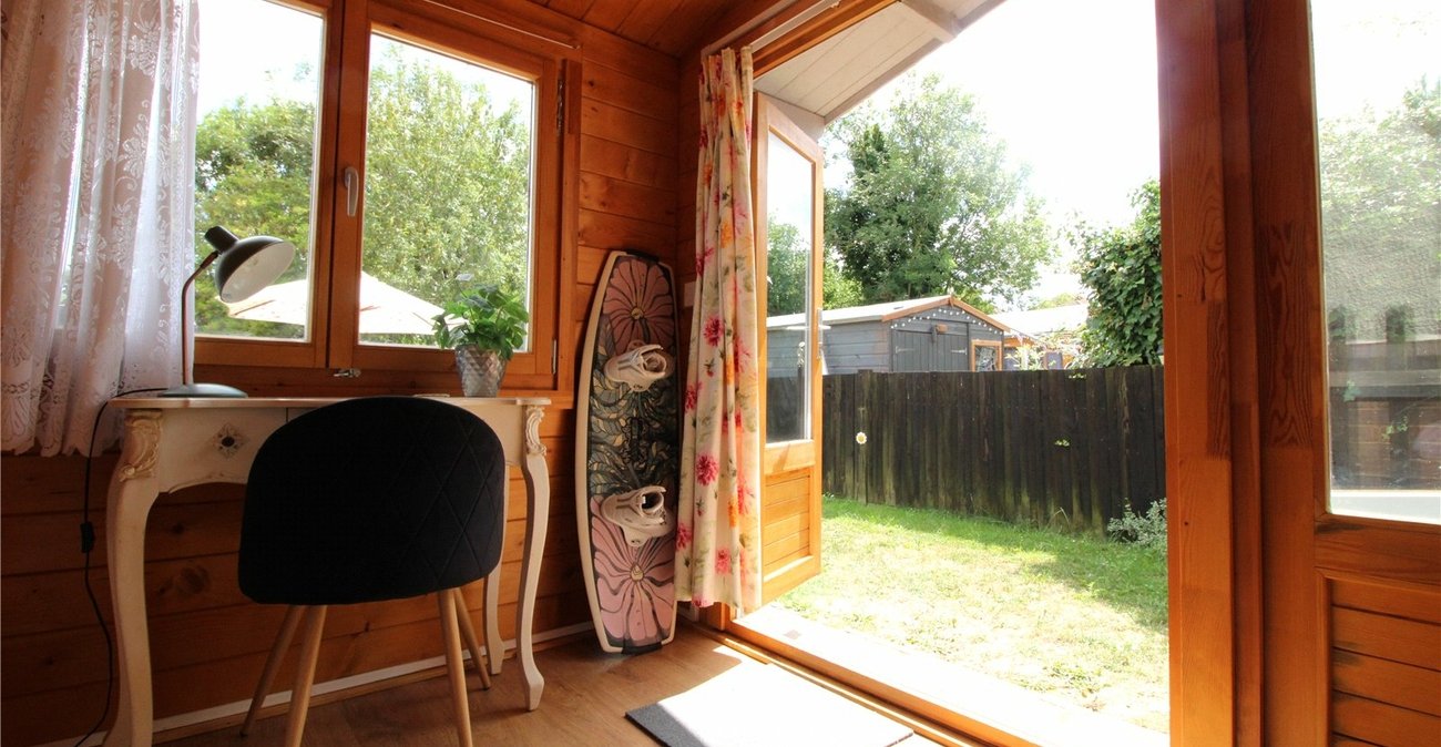 1 bedroom property for sale in Southfleet | Robinson Michael & Jackson