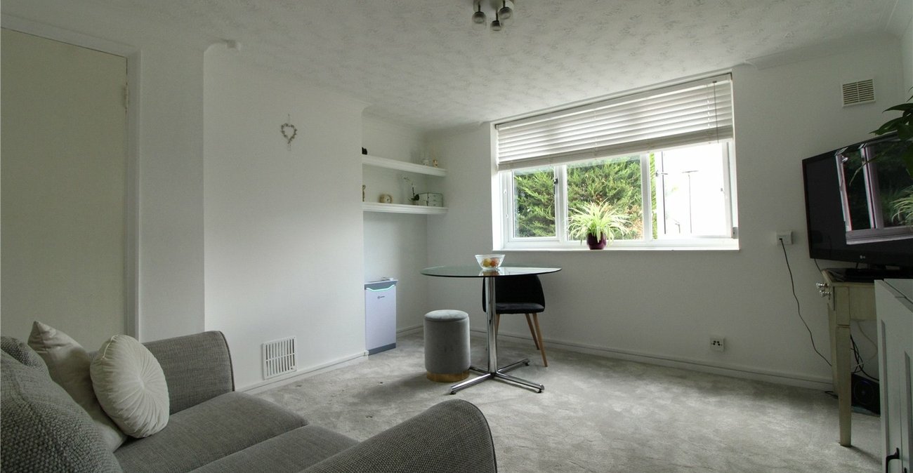 1 bedroom property for sale in Southfleet | Robinson Michael & Jackson