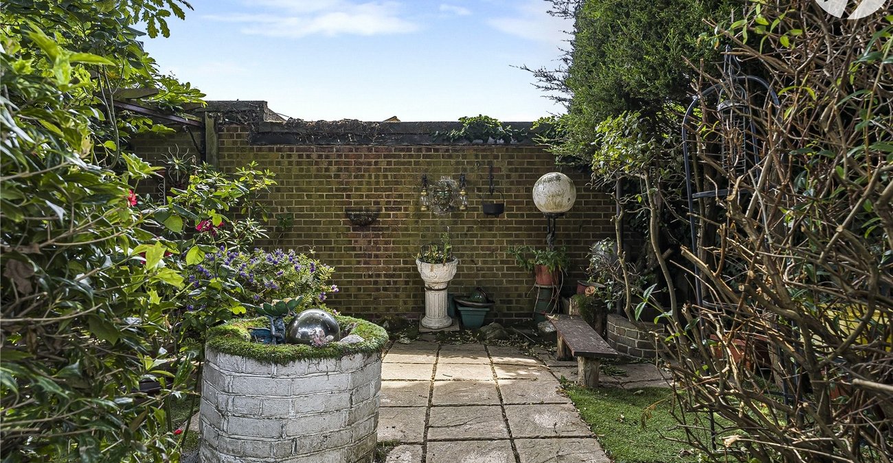 3 bedroom house for sale in Bean | Robinson Jackson