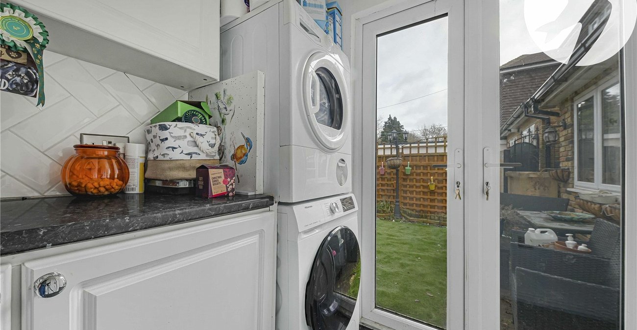 2 bedroom house for sale in Bean | Robinson Jackson