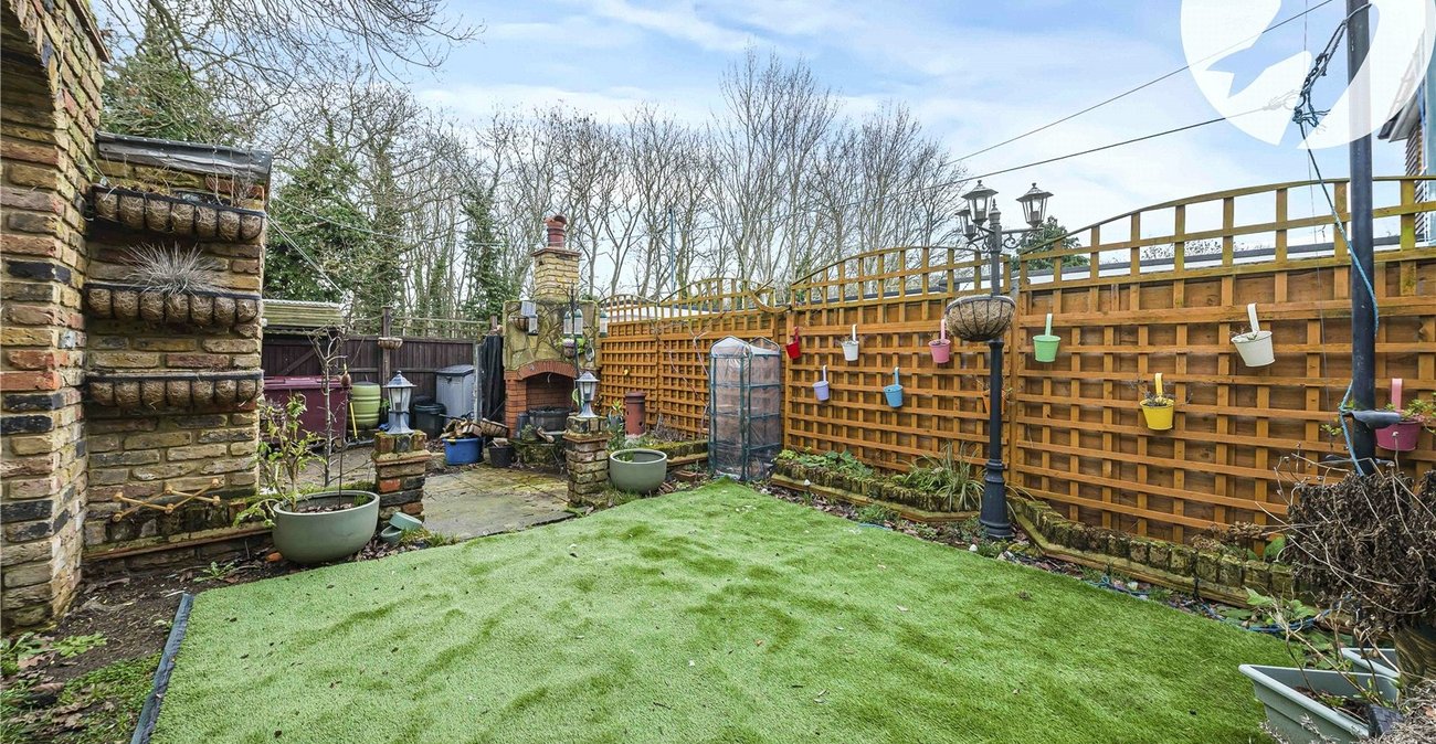 2 bedroom house for sale in Bean | Robinson Jackson