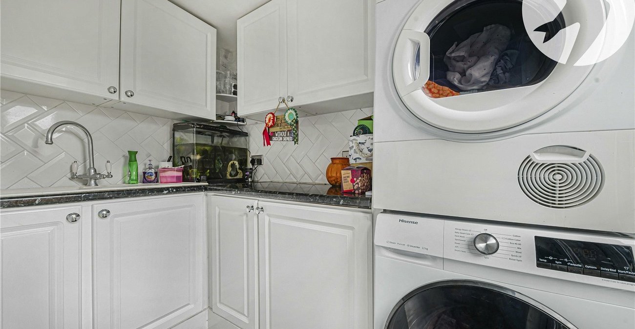 2 bedroom house for sale in Bean | Robinson Jackson