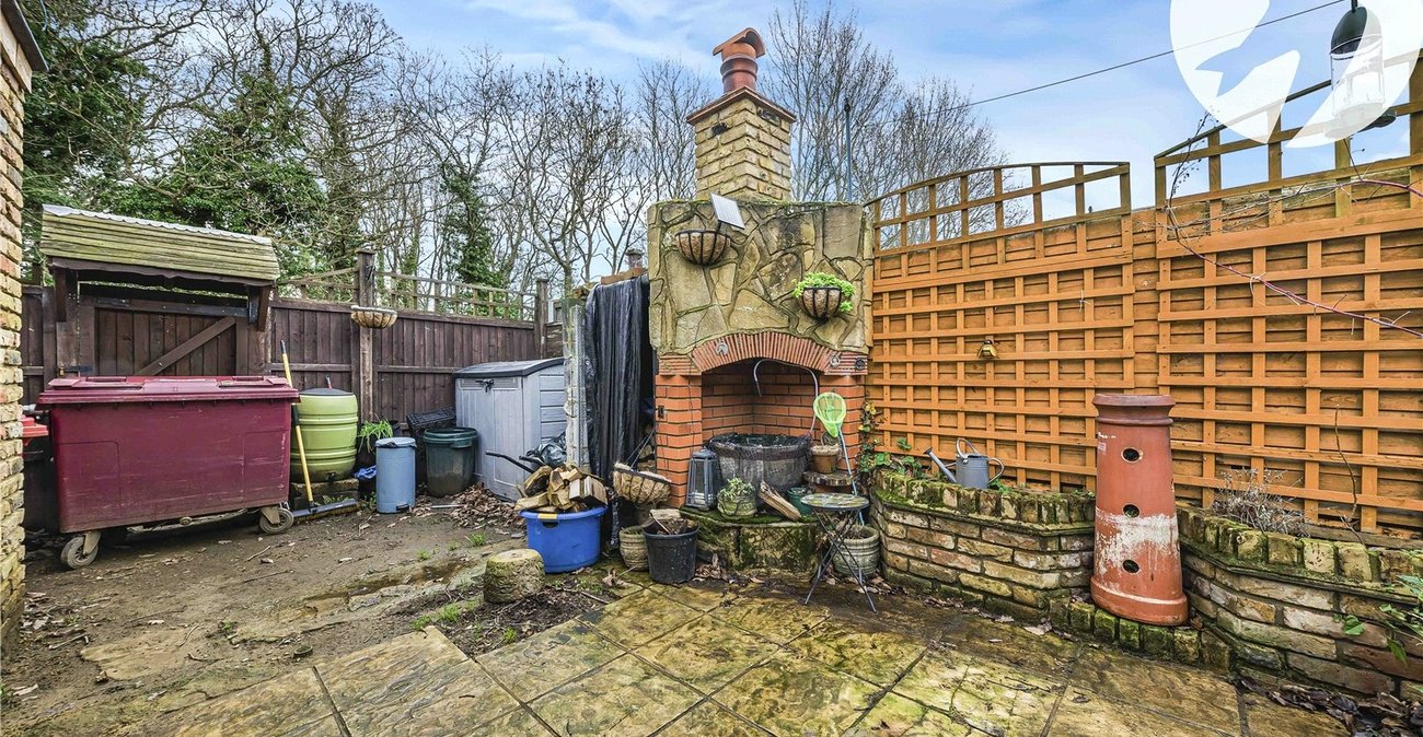 2 bedroom house for sale in Bean | Robinson Jackson