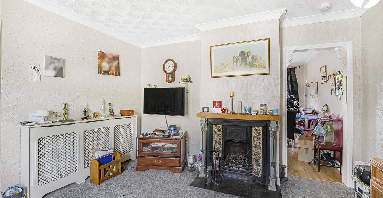 3 bedroom house for sale in Bean | Robinson Jackson