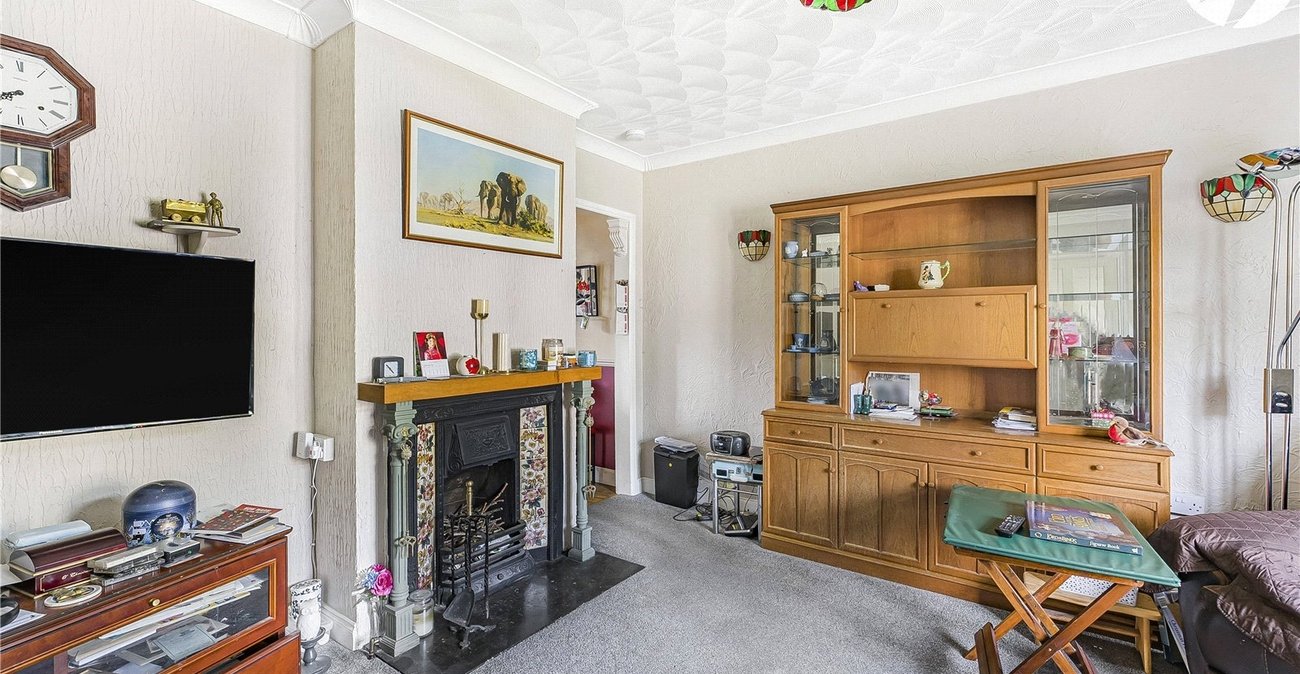 3 bedroom house for sale in Bean | Robinson Jackson