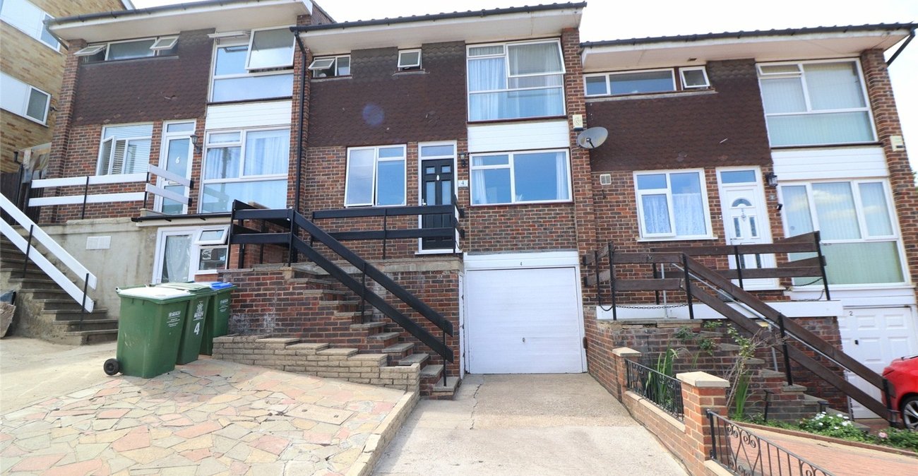 4 bedroom property for sale in Erith | Robinson Jackson