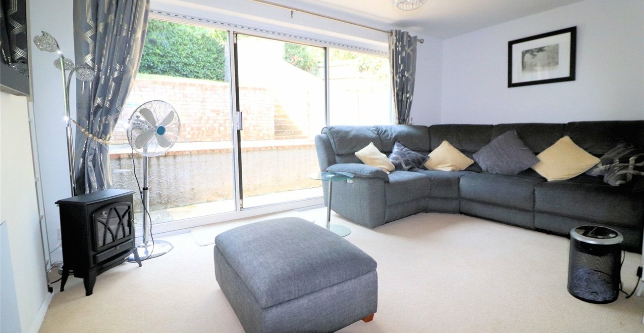 3 bedroom property for sale in Erith | Robinson Jackson