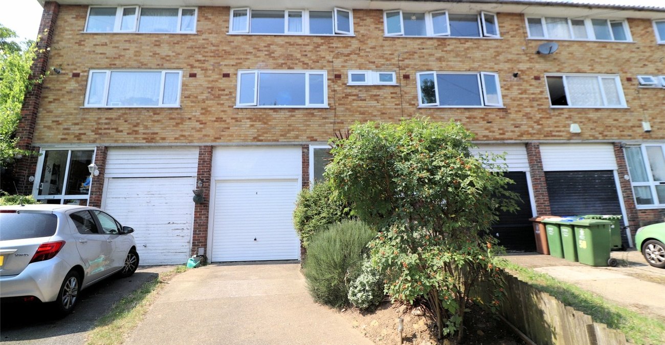 3 bedroom property for sale in Erith | Robinson Jackson