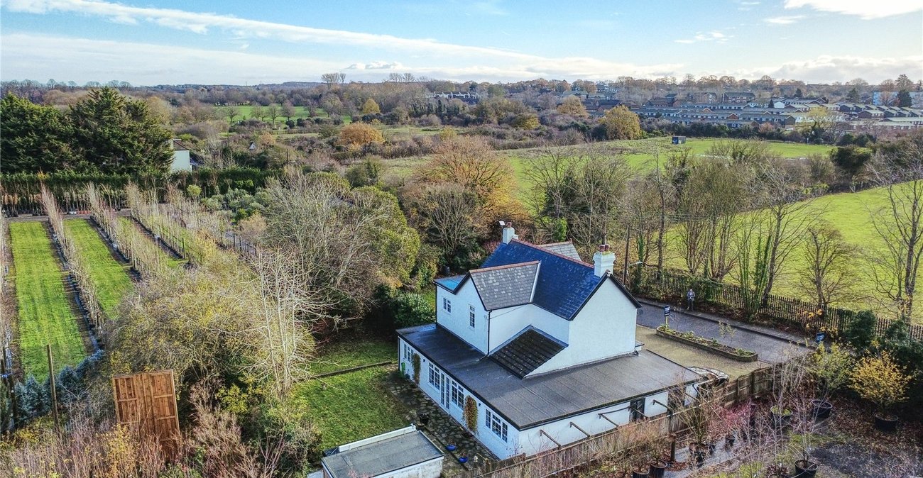 4 bedroom house for sale in Leydenhatch Lane | Robinson Jackson