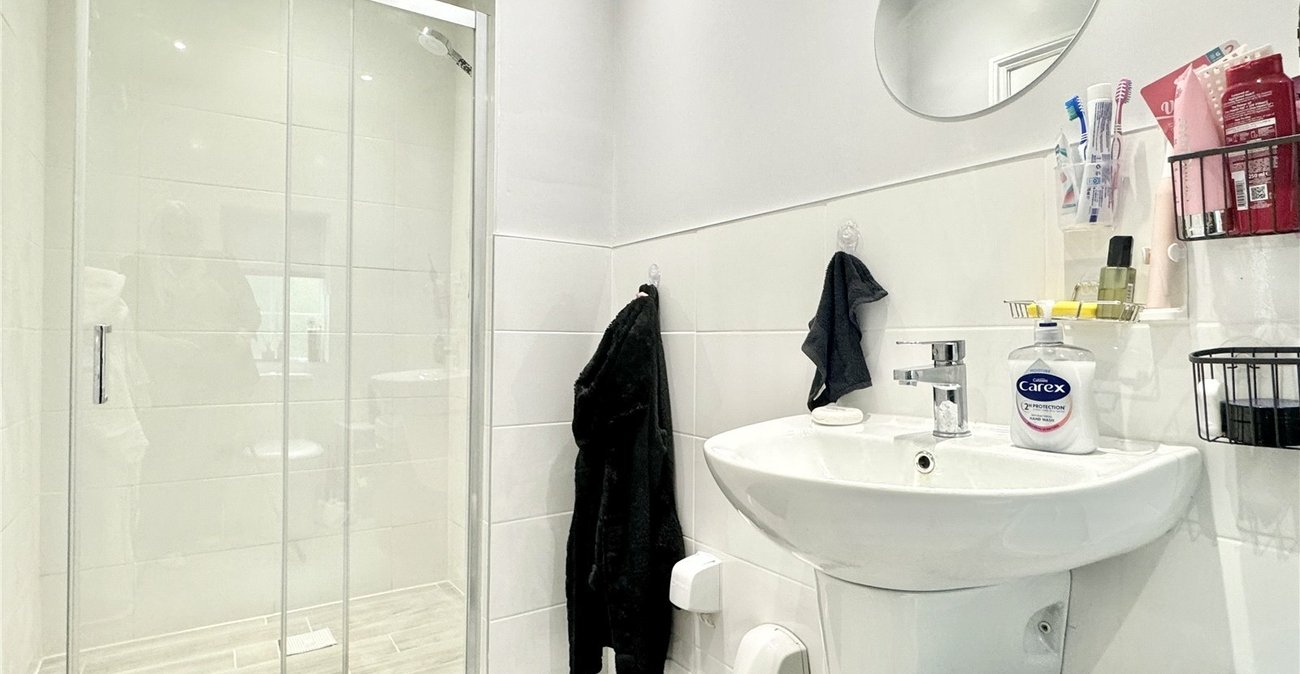 4 bedroom house for sale in Leydenhatch Lane | Robinson Jackson