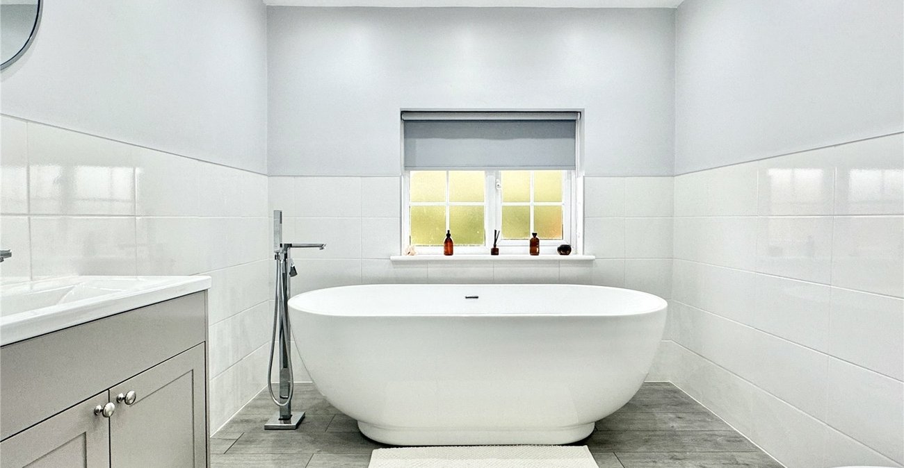 4 bedroom house for sale in Leydenhatch Lane | Robinson Jackson