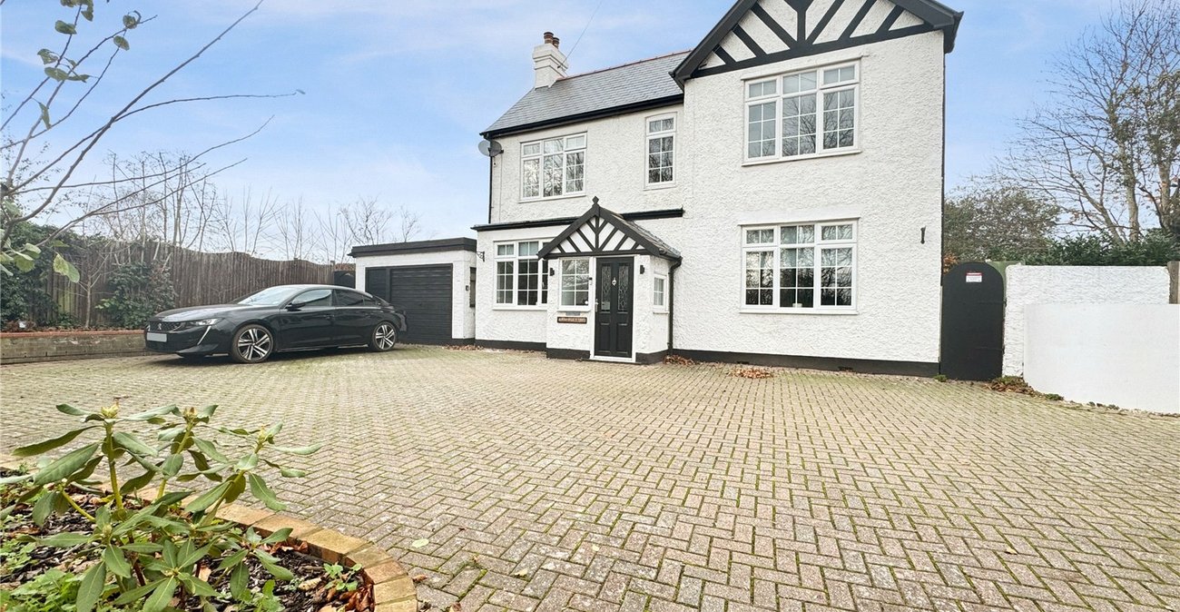 4 bedroom house for sale in Leydenhatch Lane | Robinson Jackson