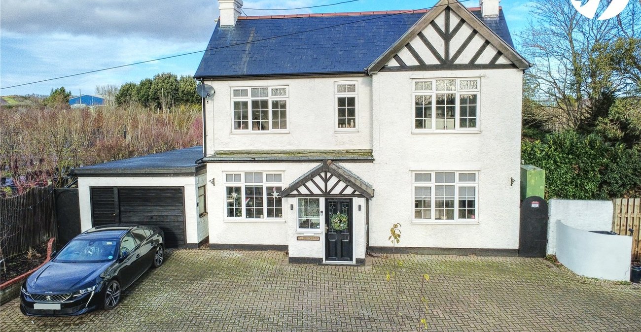 4 bedroom house for sale in Leydenhatch Lane | Robinson Jackson