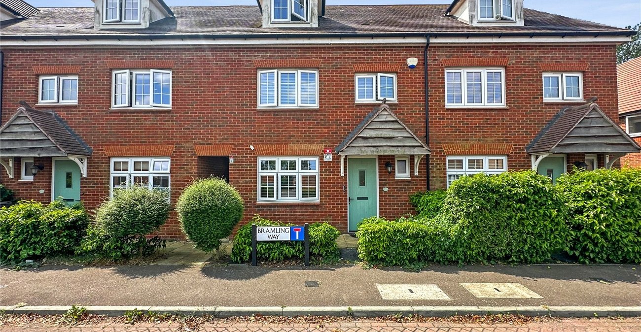 4 bedroom house for sale in Rainham | Robinson Michael & Jackson