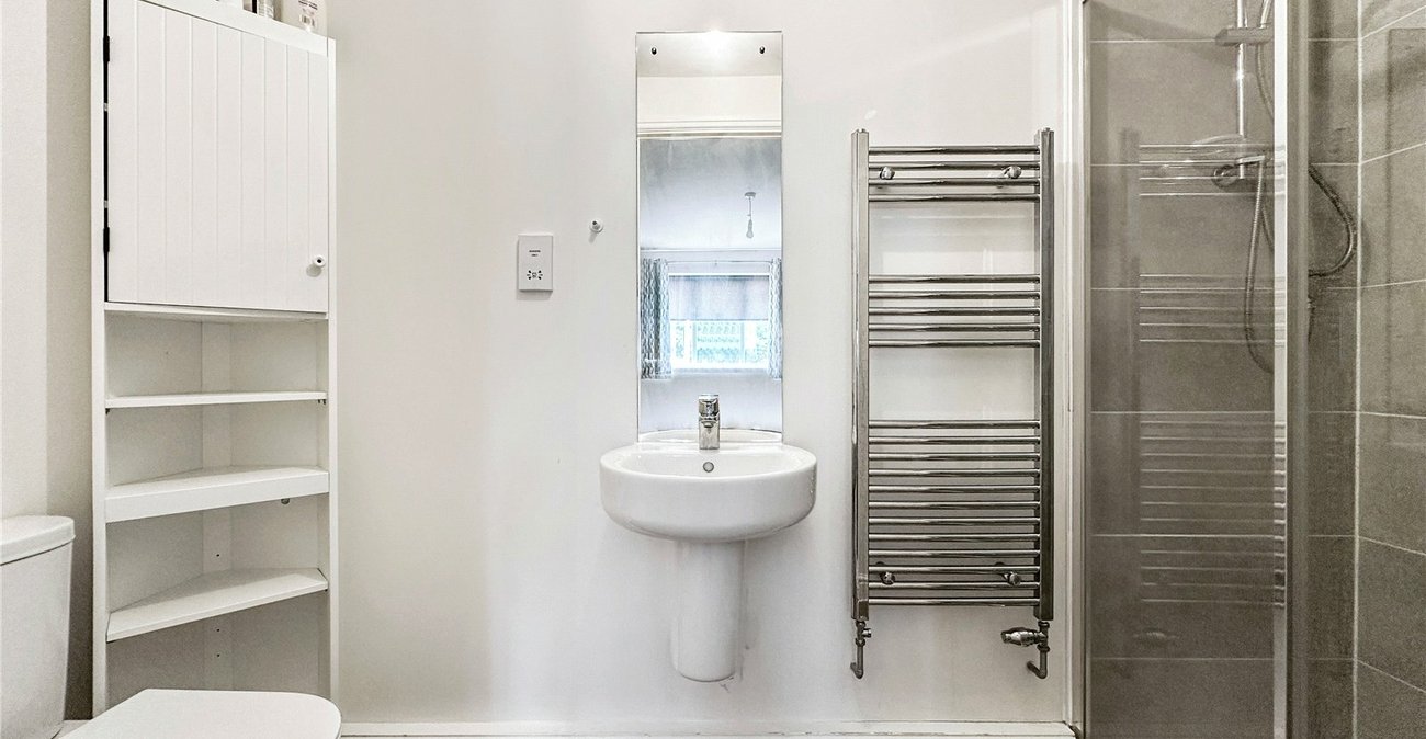 4 bedroom house for sale in Rainham | Robinson Michael & Jackson