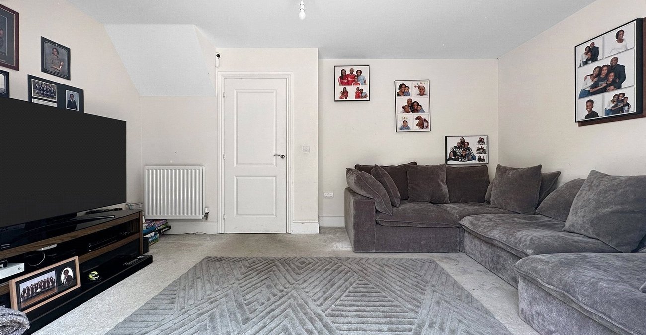 4 bedroom house for sale in Rainham | Robinson Michael & Jackson