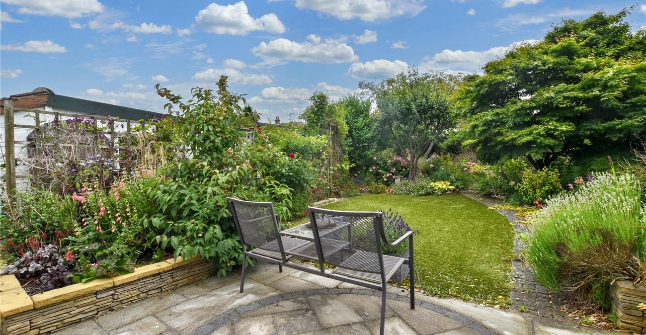 3 bedroom bungalow for sale in Bexleyheath | Robinson Jackson