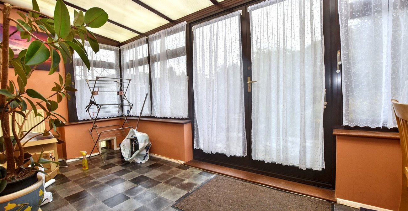 3 bedroom bungalow for sale in Bexleyheath | Robinson Jackson