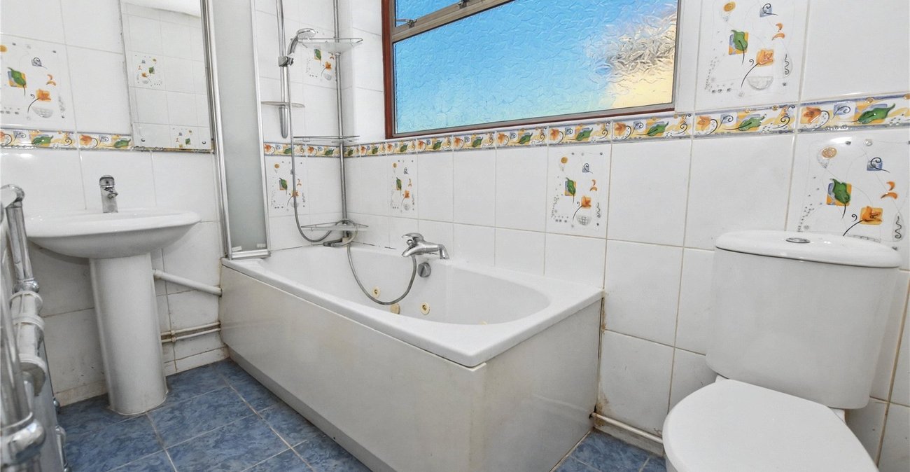 4 bedroom house for sale in Bexleyheath | Robinson Jackson
