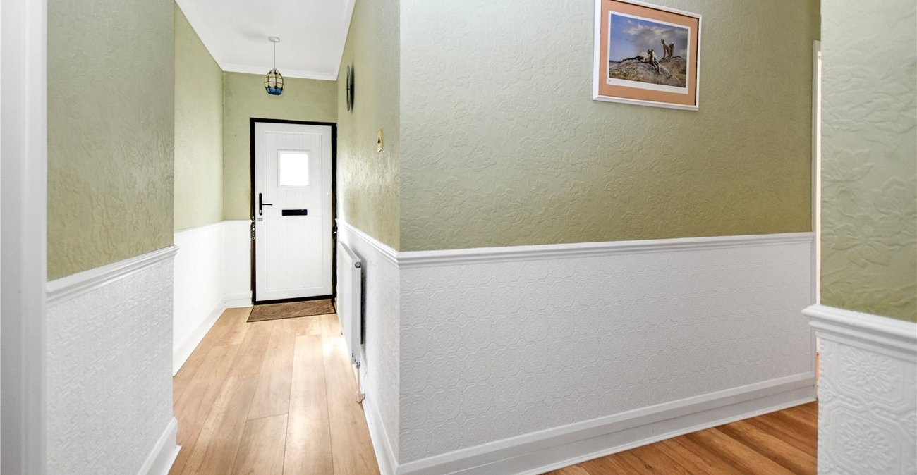 3 bedroom bungalow for sale in Bexleyheath | Robinson Jackson