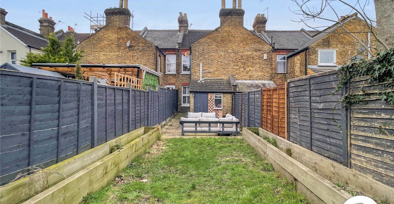 2 bedroom house for sale in Dartford | Robinson Jackson