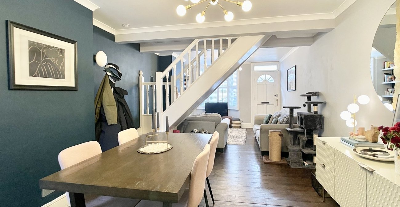 2 bedroom house for sale in Dartford | Robinson Jackson