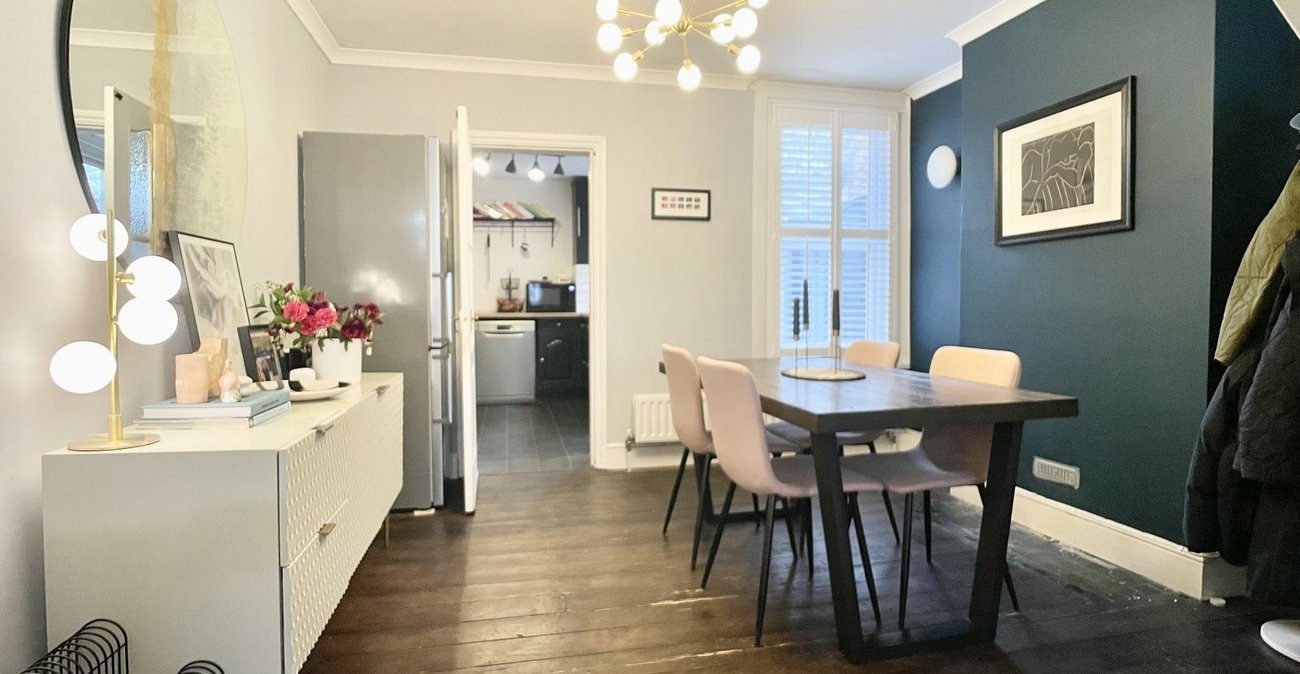 2 bedroom house for sale in Dartford | Robinson Jackson