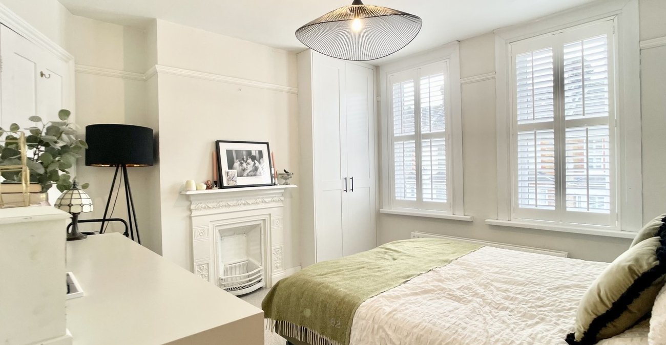 2 bedroom house for sale in Dartford | Robinson Jackson