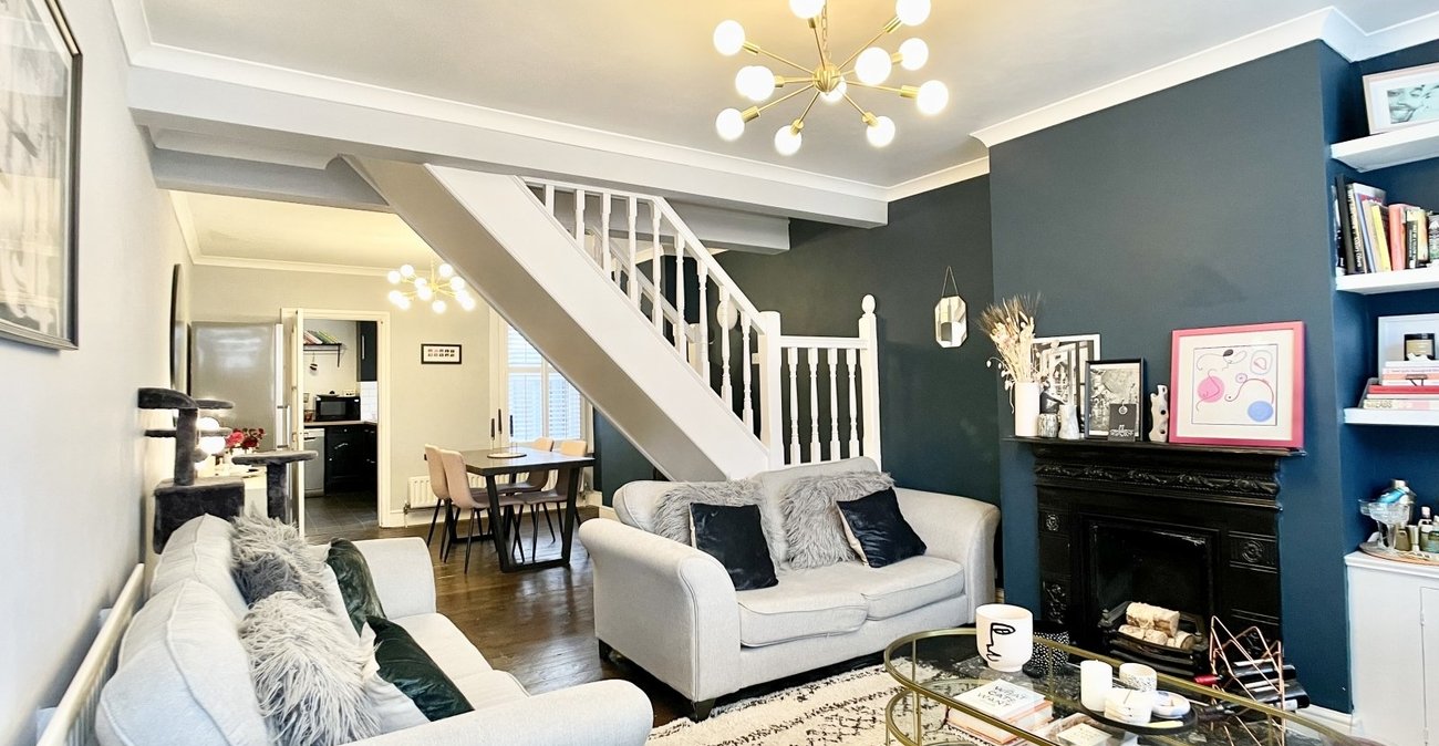 2 bedroom house for sale in Dartford | Robinson Jackson