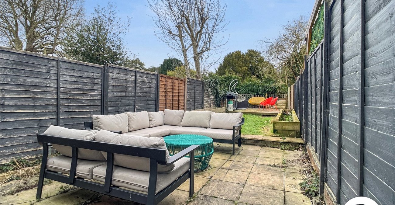 2 bedroom house for sale in Dartford | Robinson Jackson