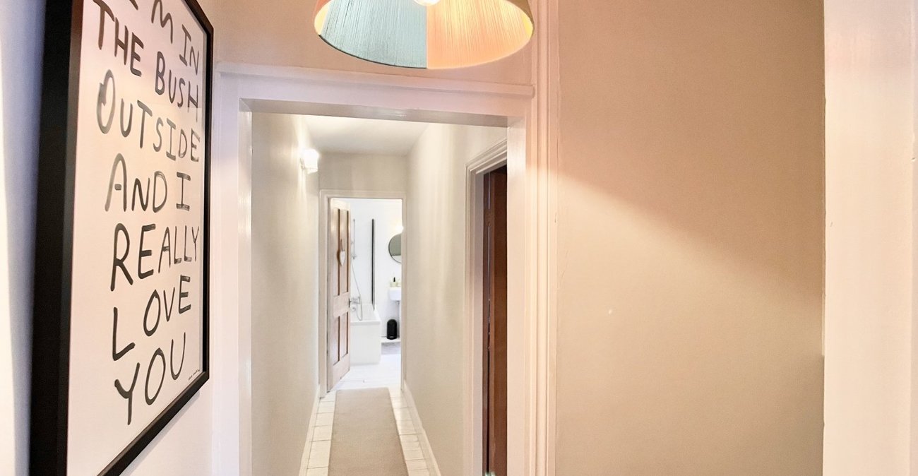 2 bedroom house for sale in Dartford | Robinson Jackson