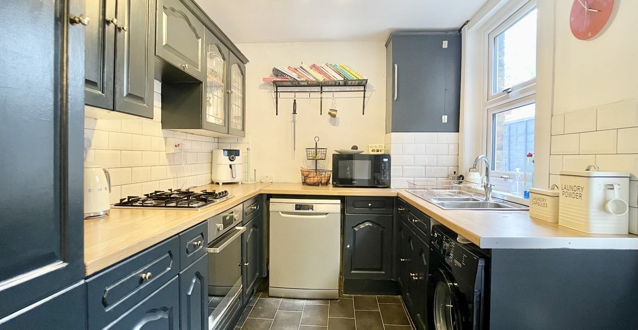 2 bedroom house for sale in Dartford | Robinson Jackson