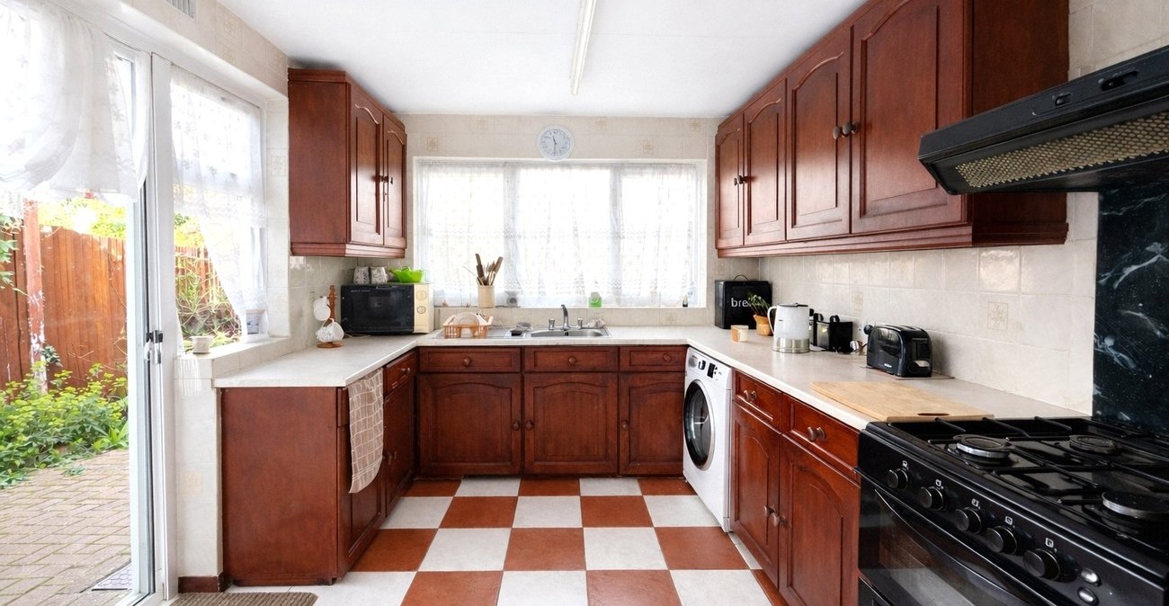 3 bedroom house for sale in Bromley | Robinson Jackson