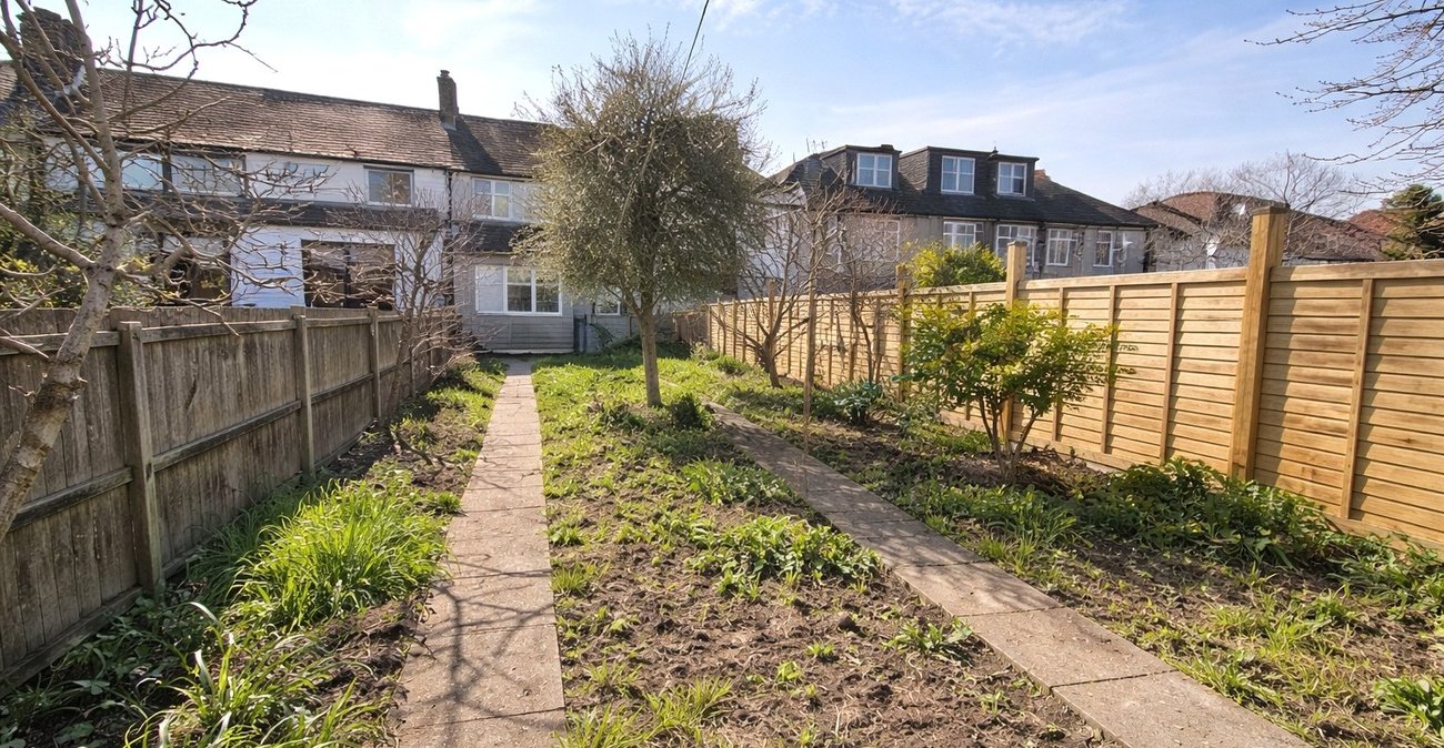3 bedroom house for sale in Bromley | Robinson Jackson