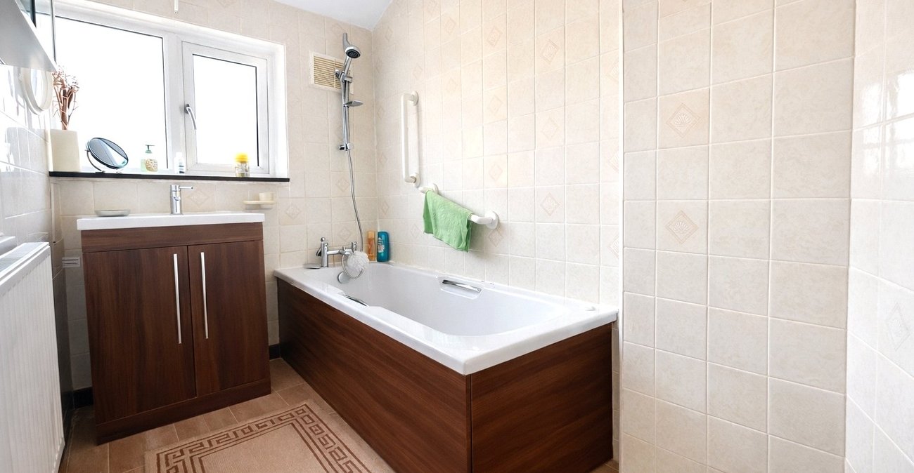 3 bedroom house for sale in Bromley | Robinson Jackson