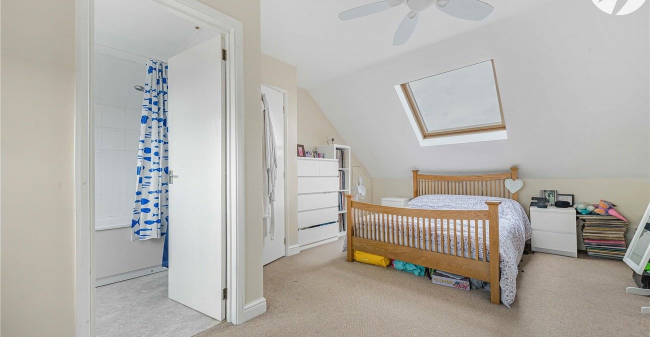 4 bedroom house for sale in Greenhithe | Robinson Jackson