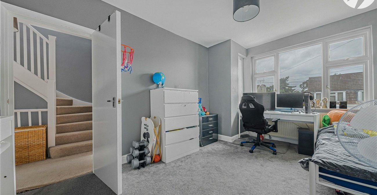 4 bedroom house for sale in Greenhithe | Robinson Jackson