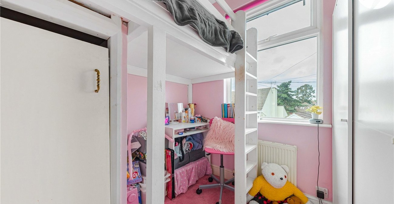 4 bedroom house for sale in Greenhithe | Robinson Jackson