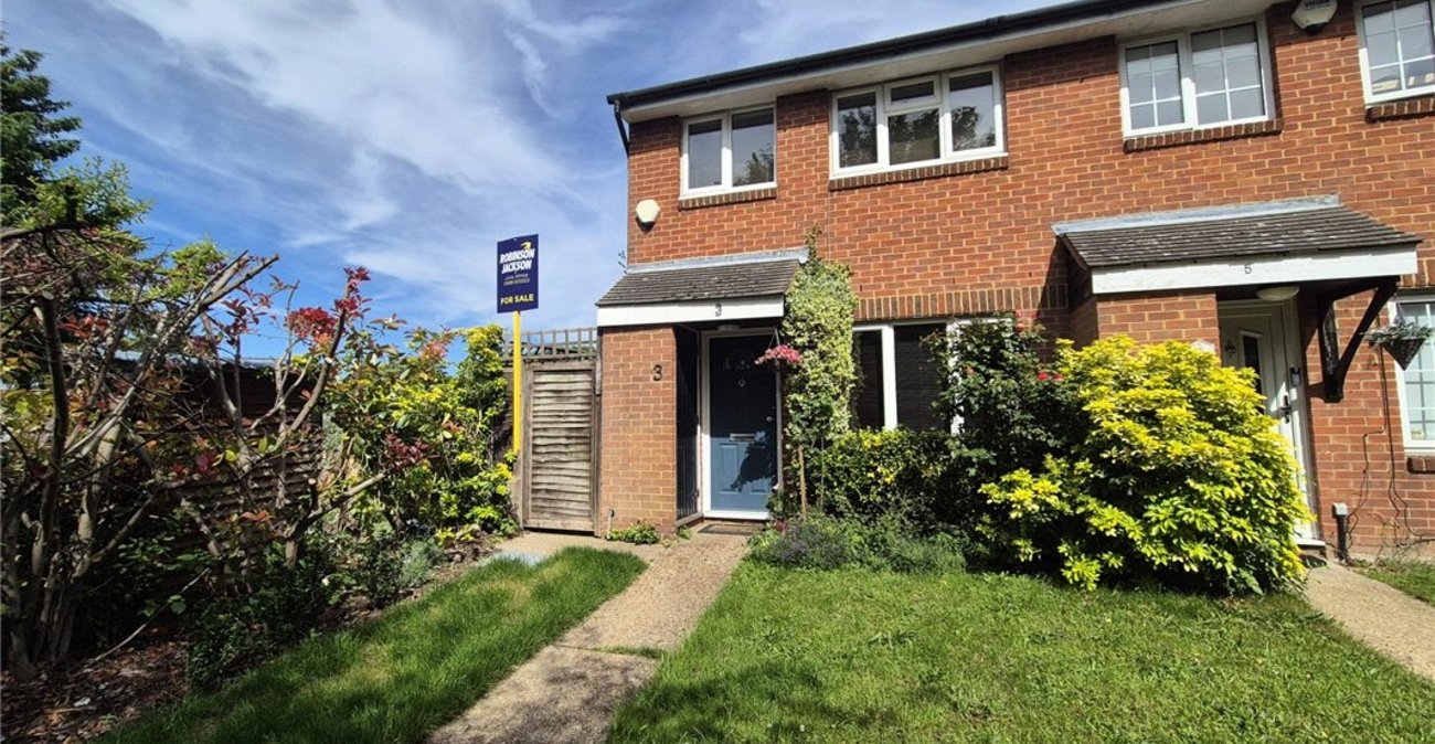 3 bedroom house for sale in Orpington | Robinson Jackson