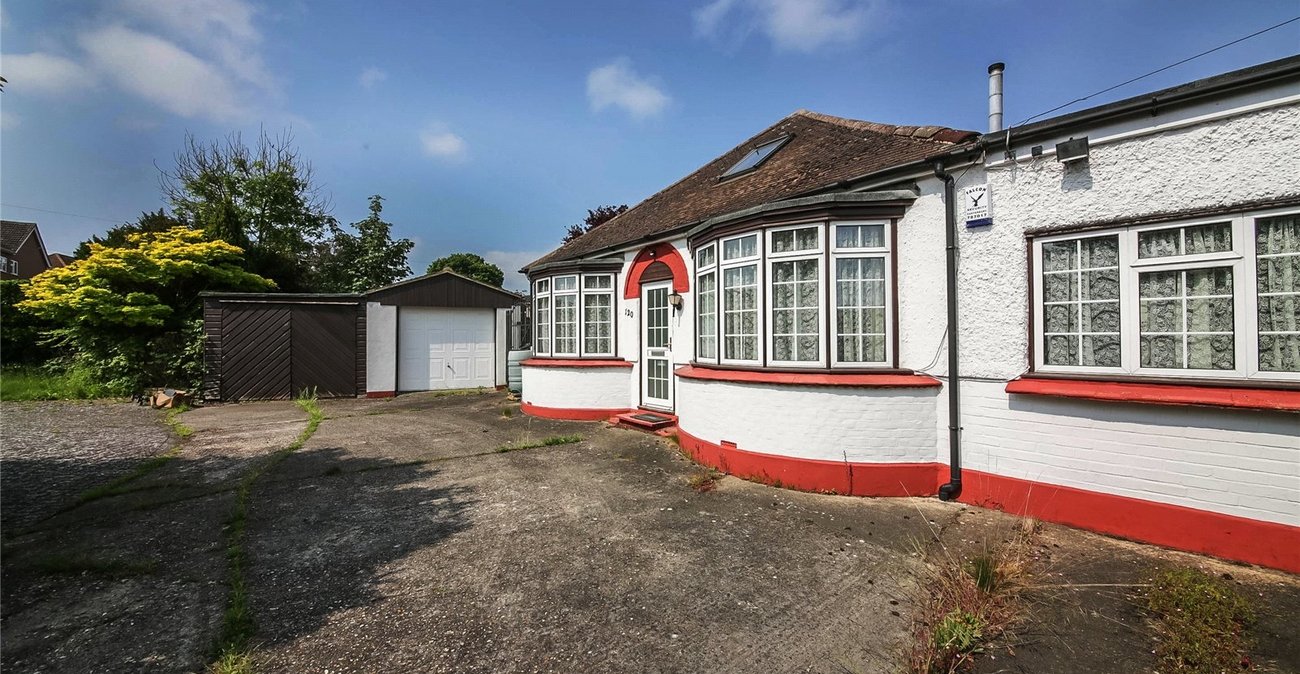 3 bedroom bungalow for sale in Gillingham | Robinson Michael & Jackson