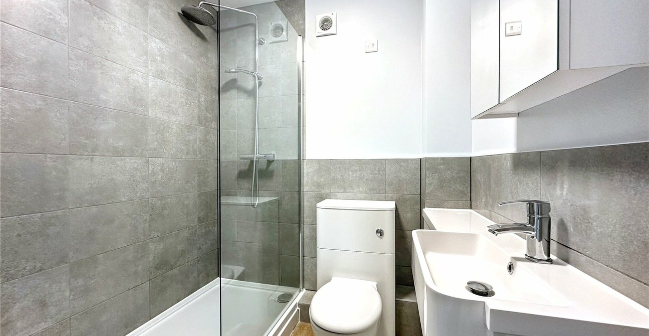 1 bedroom property for sale in Wigmore | Robinson Michael & Jackson