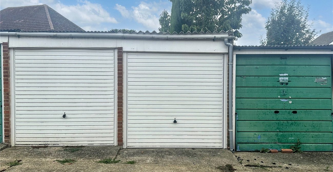 1 bedroom property for sale in Wigmore | Robinson Michael & Jackson