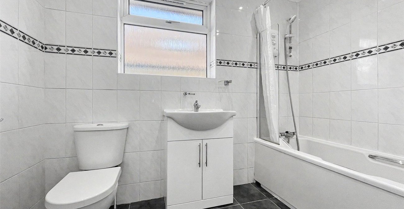 2 bedroom bungalow for sale in Wigmore | Robinson Michael & Jackson