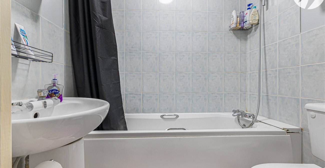 2 bedroom house for sale in Swanley | Robinson Jackson