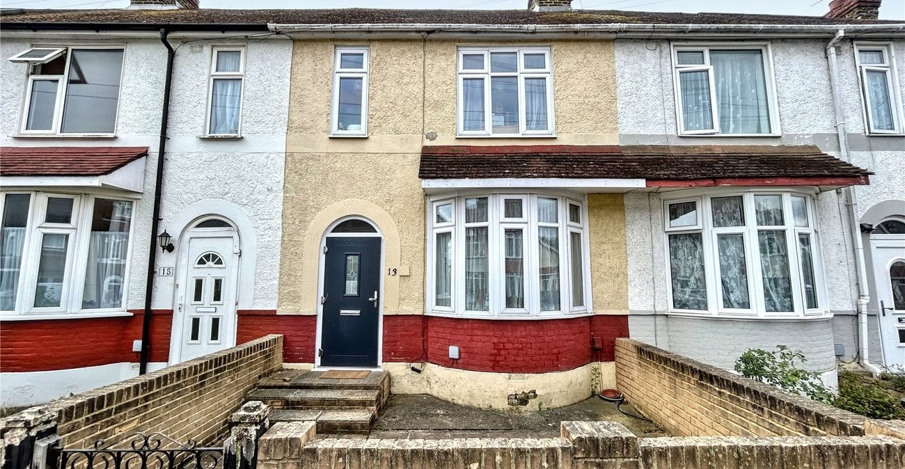 3 bedroom house for sale in Twydall | Robinson Michael & Jackson