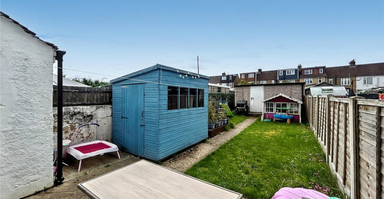 3 bedroom house for sale in Twydall | Robinson Michael & Jackson