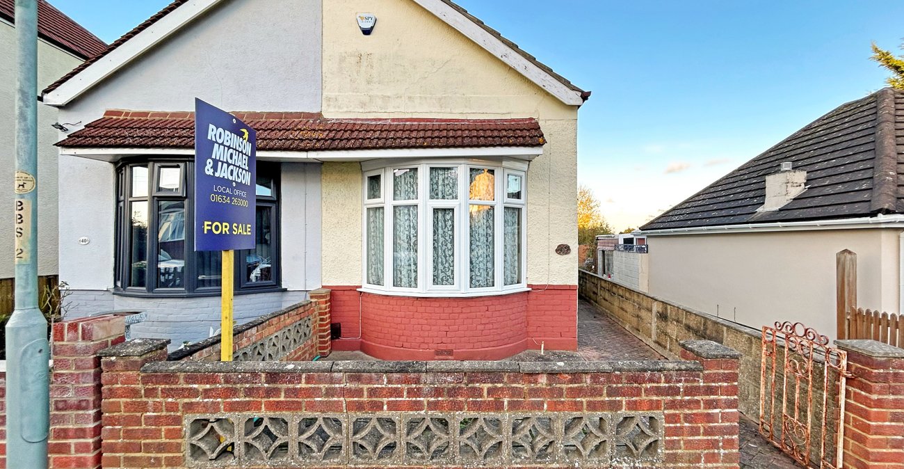 2 bedroom bungalow for sale in Twydall | Robinson Michael & Jackson