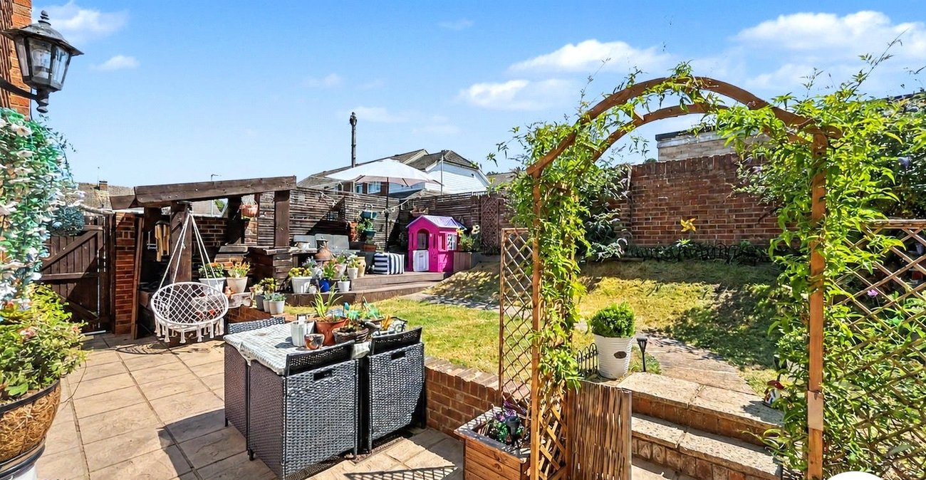 4 bedroom house for sale in Walderslade | Robinson Michael & Jackson