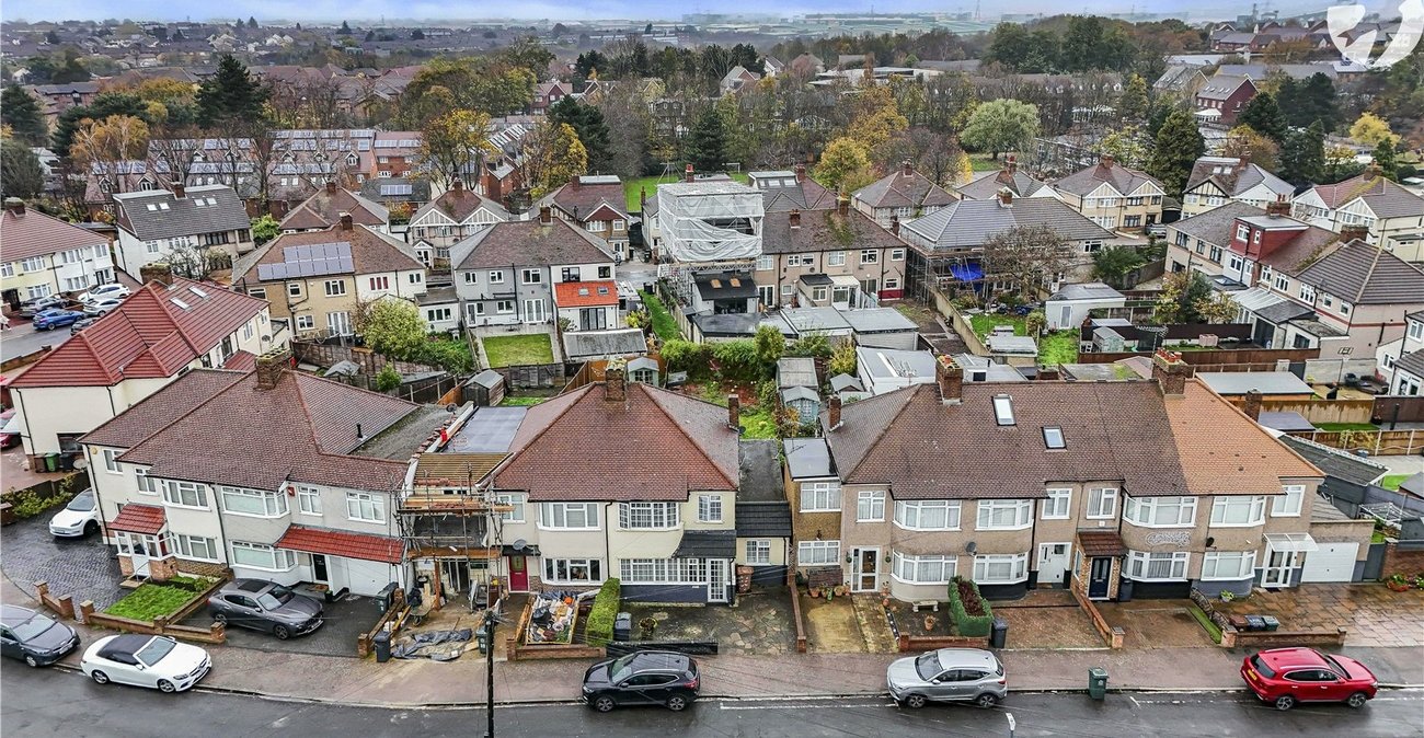 4 bedroom house to rent in Dartford | Robinson Jackson