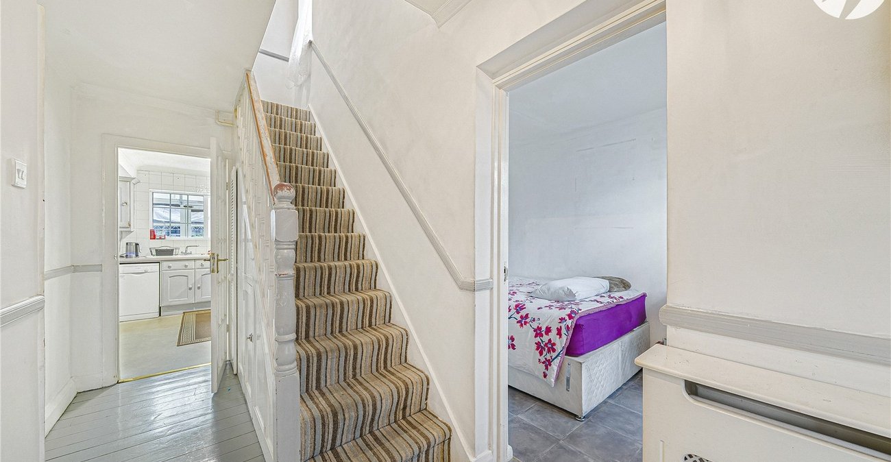 4 bedroom house to rent in Dartford | Robinson Jackson